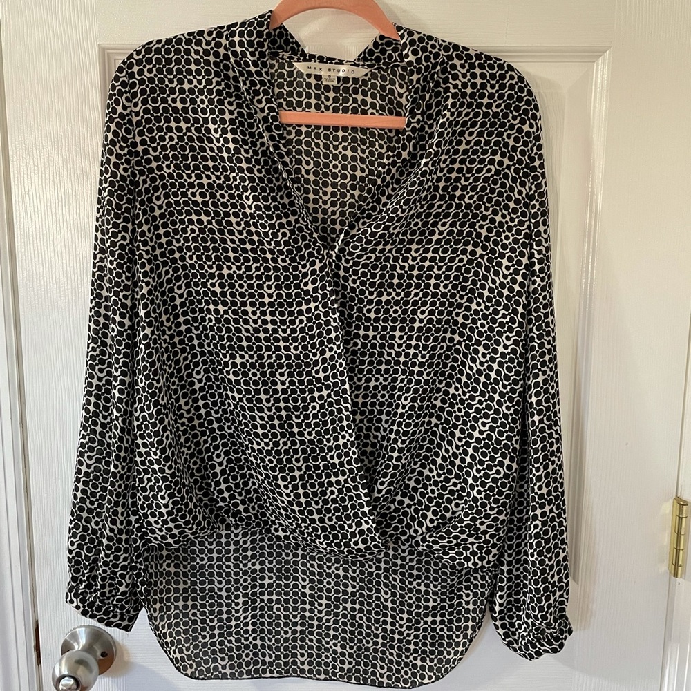 Max studio dotted blouse